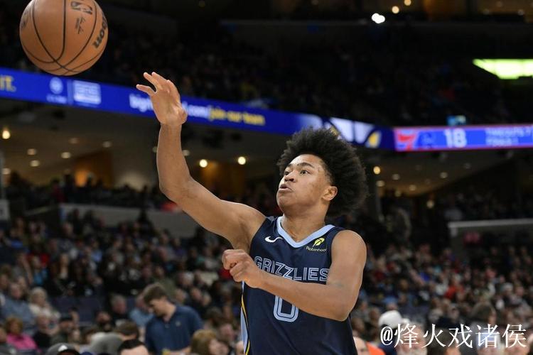 韦尔斯高效发挥!全场砍下16分5篮板3助攻1抢断助力团队 韦尔斯高效发挥!全场砍下16分5篮板3助攻1抢断助力团队