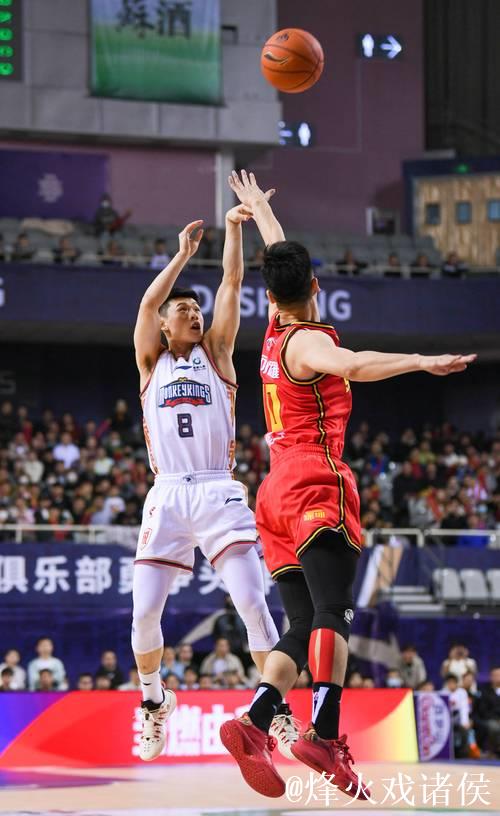 威尔斯砍30+7,王岚嵚高效表现,辽篮16分力克广厦迎双喜收获 威尔斯砍30+7,王岚嵚高效表现,辽篮16分力克广厦迎双喜收获
